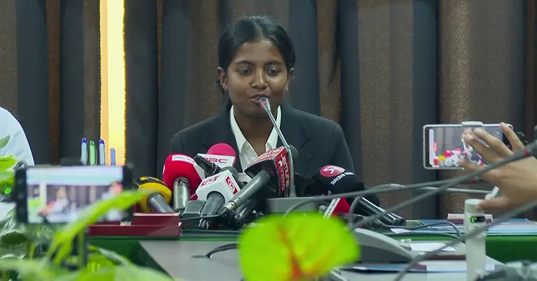 ‘আয়রন লেডি’ মারিয়া